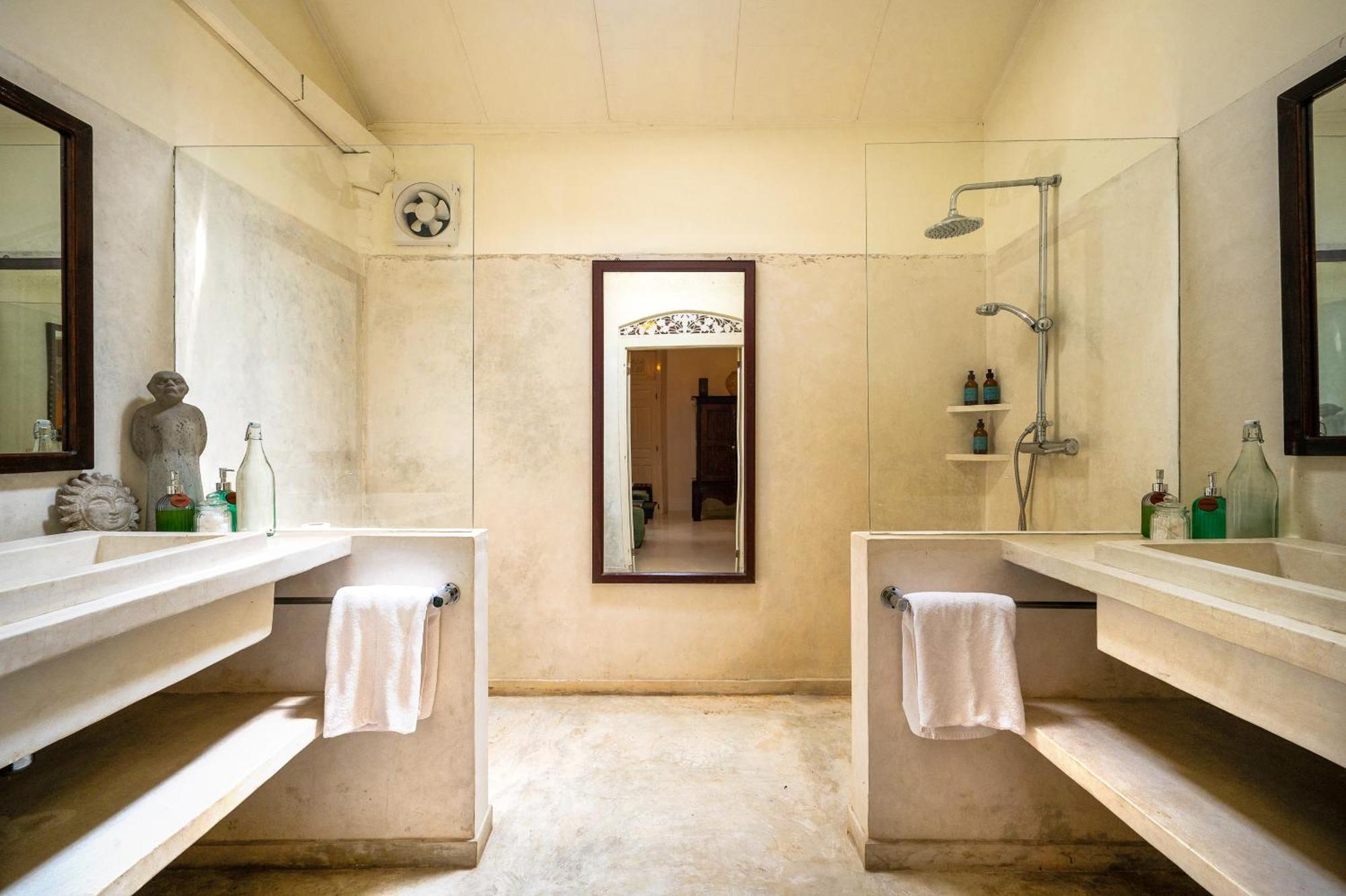 होटल The Sun House 5*
